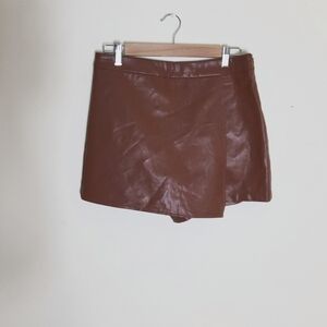 Iris Faux Leather Shorts Size L